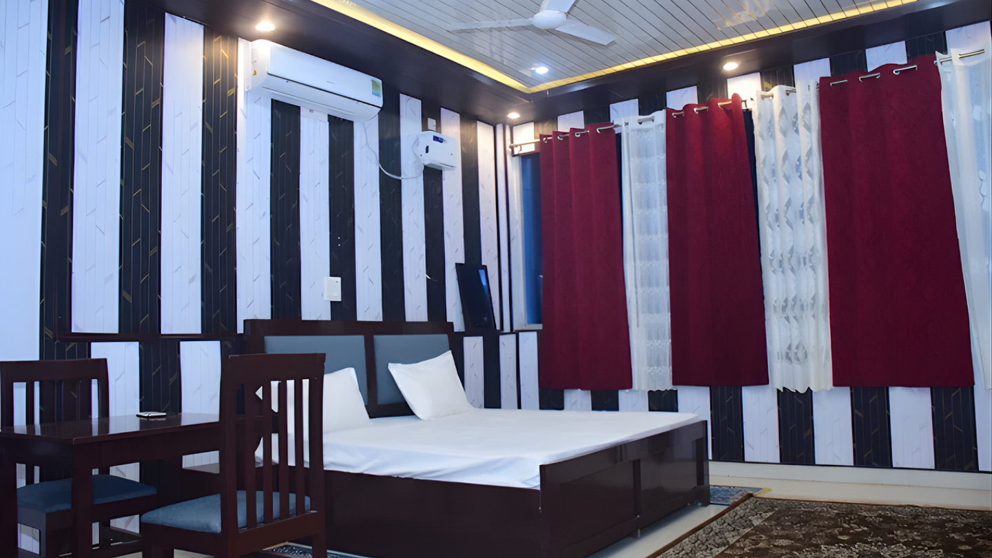 Hotel Awadh Vilas Exterior